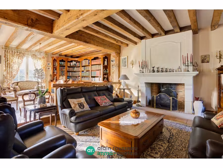 propriété située à 40' au nord d'angers