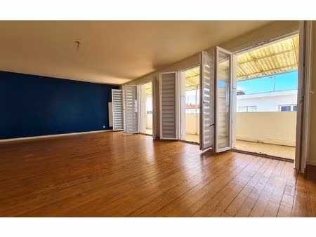 location appartement  95.56 m² t-4 à royan  900 €