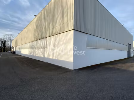 local d'activité avec bureaux pau nord 1219 m2