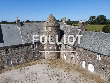 a vendre manoir du xvi -ème siècle saint-georges-de-la-riviere à moins de 2 km de la mer!