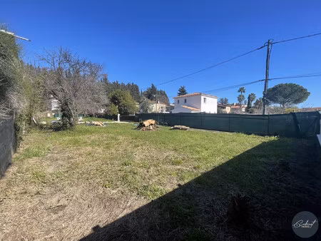 terrain constructible / biot / 998m2 / viabilisé