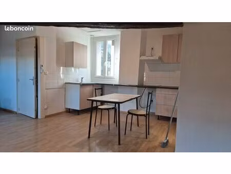 appartement au pied de la tour de montady