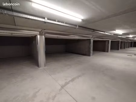 box double / parking fermé