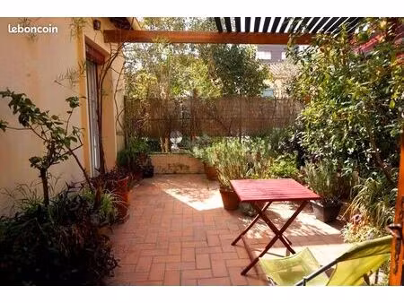 perpignan centre-ville  charmante maison de ville calme et climatisée 90 m² t3 meublée ave