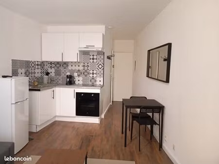 studio meublé  rénové et climatisé