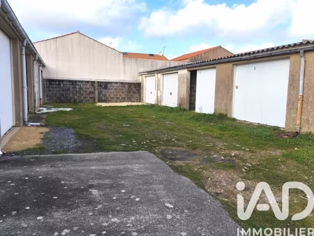 vente garage undefined m²