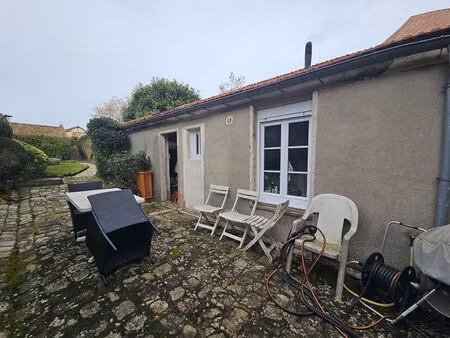 maison d'habitation 125 m² avec 4 chambres à saint arnoult   centre ville