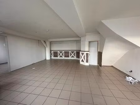 immeuble atypique à fort potentiel - usage mixte possible de 180 m² à valençay (36600)