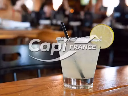 dpt nord (59)  à vendre vieux-lille bar - licence iv - façade en angle - belle terrasse - 