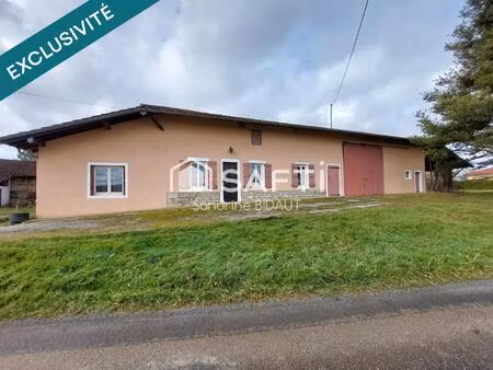 maison avec terrain et grandes dépendances