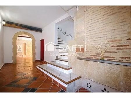 maison de village avec cour et places de parking