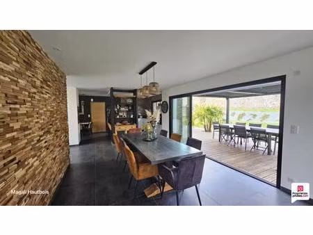 maison d'exception avec prestations de qualité  11 pièce(s) 283 m2