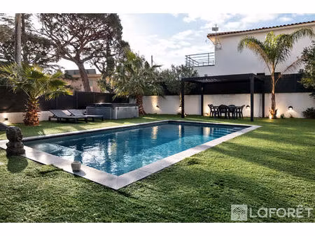 nouveauté villa contemporaine de prestige 5 pièces - 165 m² saint-aygulf