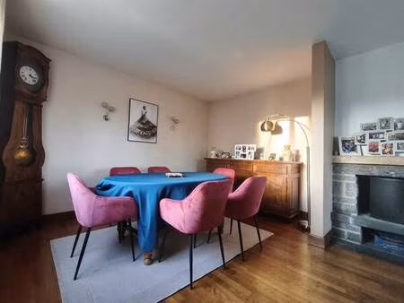 belle maison sur grand terrain avec garage  fort potentiel d’aménageme