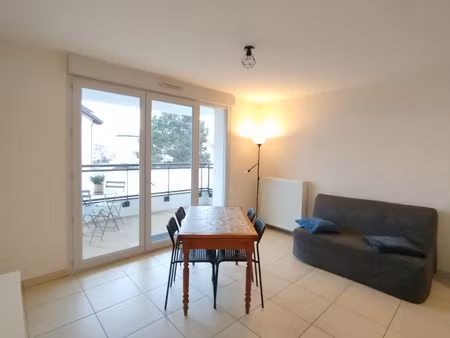 reignier  t2 meublé centre ville