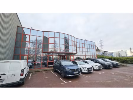 bâtiment d'activité 1092m2 - indépendant - pignon sur rue - proximité a86 à 5min et zone c