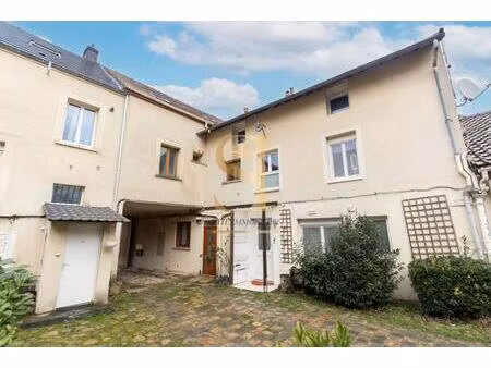 maison et dépendance situé à champlan