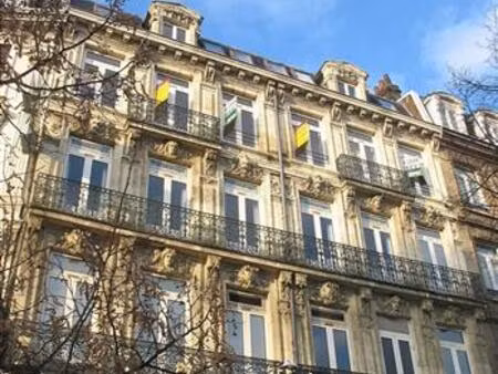 location bureau lille 438 m²