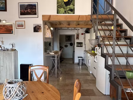 appartement résidence standing 2 chambres 2 stationnements + cave - noves - alpilles