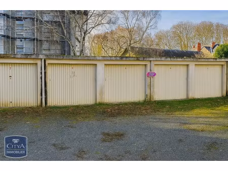 parking à louer - chinon (37) - 75€