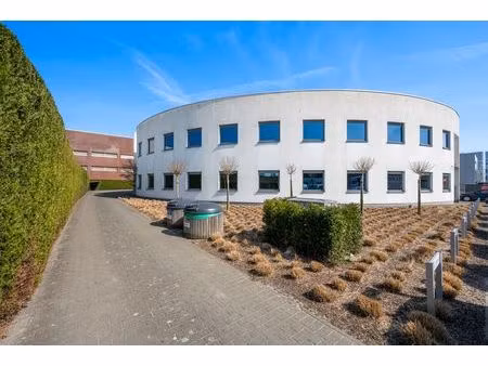 kantoorgebouw op toplocatie