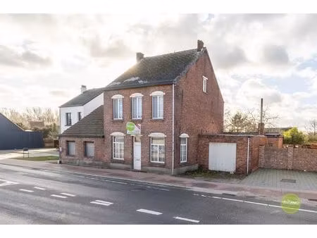 authentieke gezinswoning met karakter en potentieel in balen