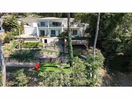 villa de luxe à vendre à bagnols-en-forêt : 960 000 € | 203m²