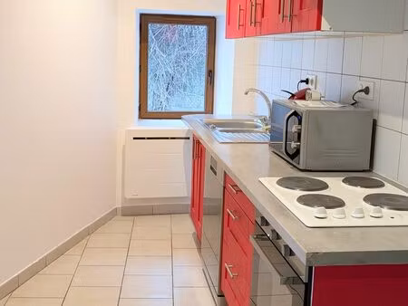 location appartement 2 pièces 33 m² à collobrières (83610)