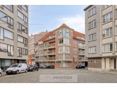 ruim instapklaar appartement met 2 slaapkamers in centrum kortrijk vlakbij de leie - bezoe