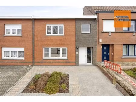 woning met twee slaapkamers en garage in kampenhout