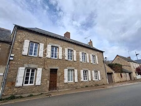 maison de village de 181 m² à martigne-sur-mayenne