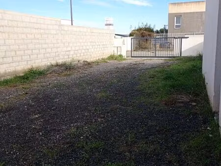 location commerce 80 m² à fos-sur-mer (13270)