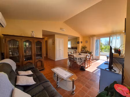 location maison 3 pièces 83m²