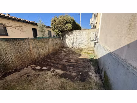 location appartement 3 pièces 65m² arles 13280