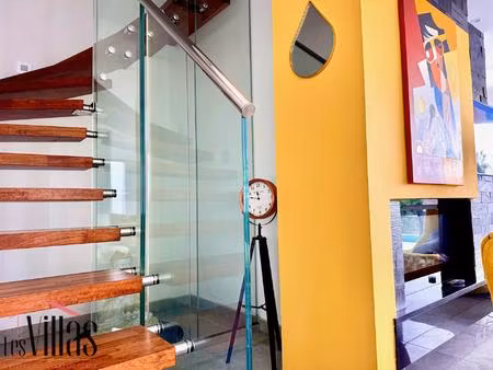 superbe villa contemporaine avec piscine à béziers