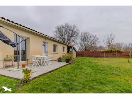 vente maison 4 pièces 79 m² à ambares-et-lagrave (33440)  234 300 €