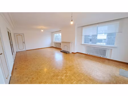 appartement te koop in sint-michiels met 2 slaapkamers