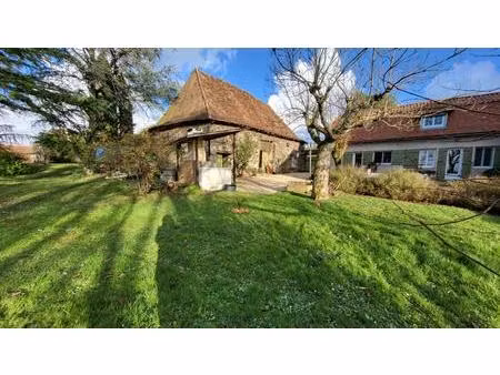 maison de campagne proche mussidan 207 m2 rénovée et grange de 199 m² parcelle de 3414m²