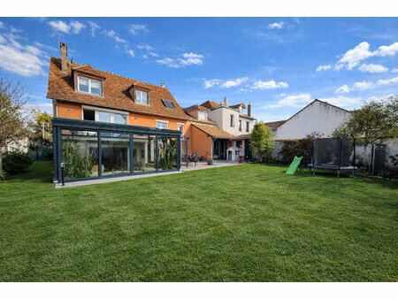 vente maison 8 pièces  216.90m²  torcy