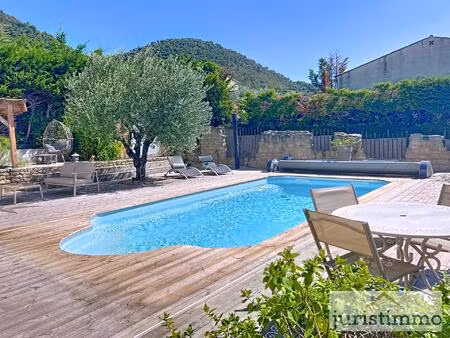 a 6 kms de vaison la romaine -villa de 140 m2 en excellent etat-garage-piscine-975 m2 de..