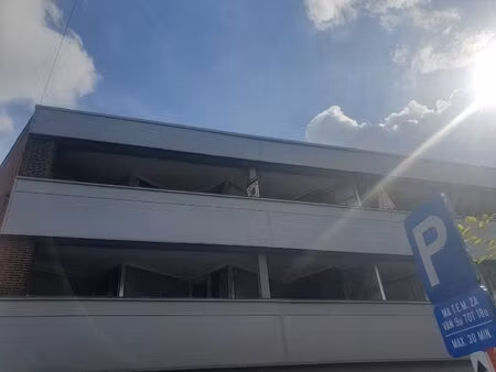 een mooi appartement met 3 slaapkamers in het centrum van lommel