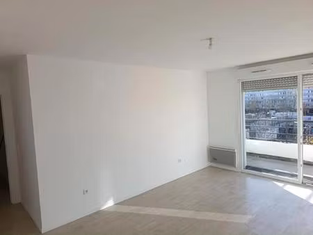 appartement de 4 pièces de 72 m² à trappes