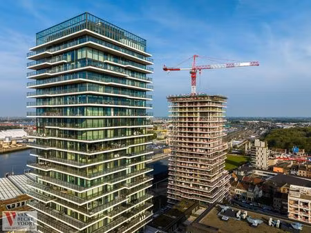 sky tower two - mezzanin