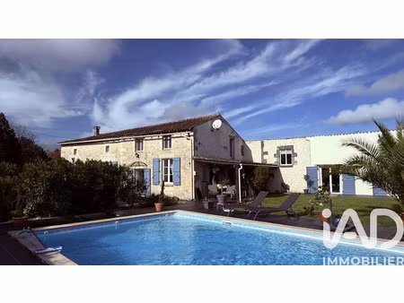 vente maison 8 pièces 240 m² à clion (17240)  347 000 €