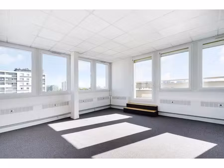 bagneux - bureaux modernes avec terrasse et excellentes dessertes