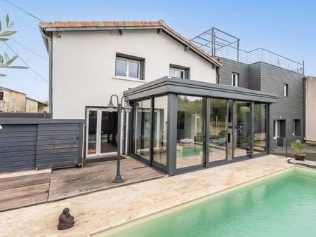 villa contemporaine unique avec piscine et studio