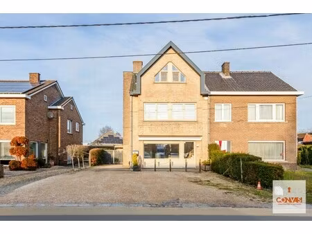 commercieel te koop in drongen met 3 slaapkamers