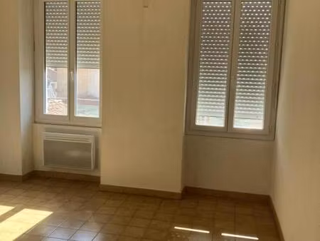 location appartement 3 pièces 65 m² à bédarieux (34600)