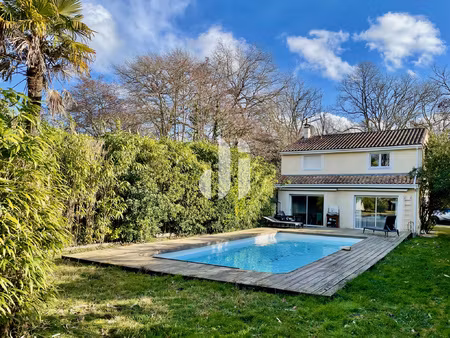 maison 153 m2  t7 avec piscine - gradignan ornon