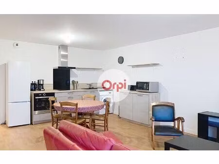 location appartement  m² t-3 à muzillac  900 €